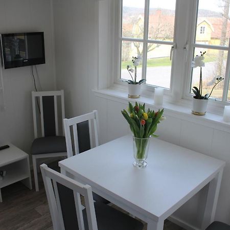Stuga Pa Hammarbergs Gard Kungsbacka Exterior foto